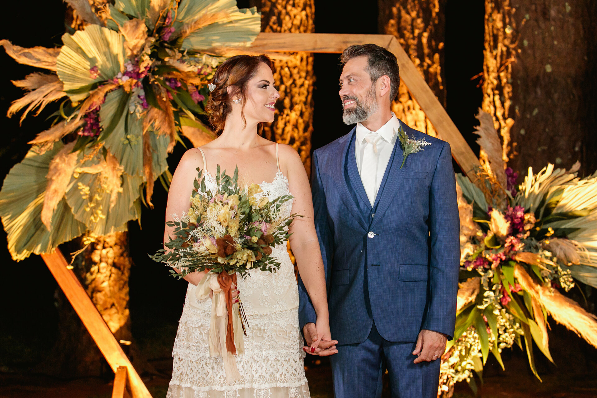 Luciana e Douglas - Casamento - Villa Casuarina - Batatais-SP