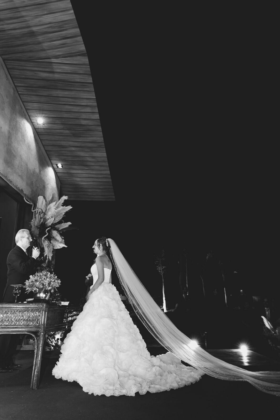 Foto Brunna e Vinícius | Casamento no Espaço Bella Città Ribeirão Preto - Imagem 37
